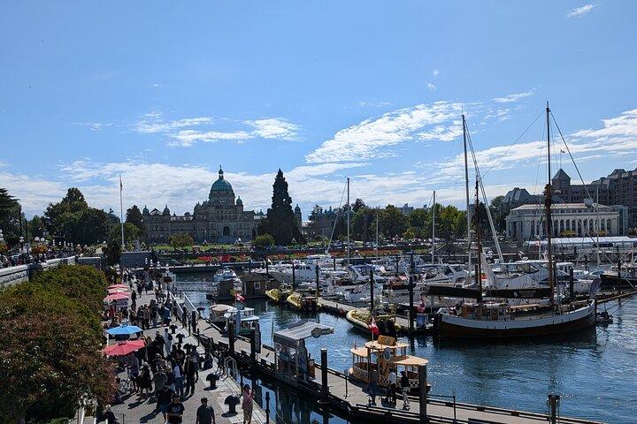 Butchart Gardens and City Private Tour