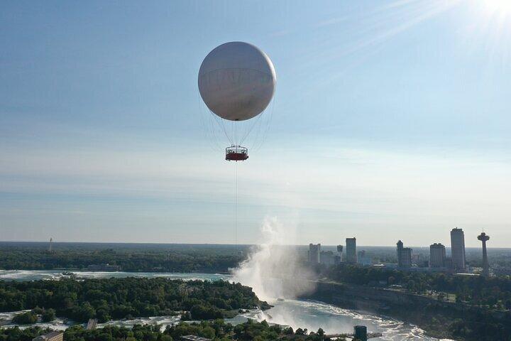 Niagara Falls Balloon Ride Aerial Views and Souvenir Photo