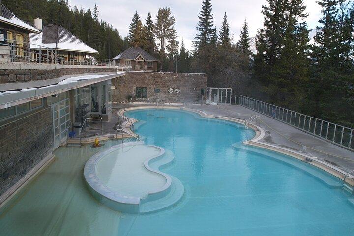 Calgary/Banff: Gondola, Upper Hot Spring, Bow Fall & Top 3 Lakes