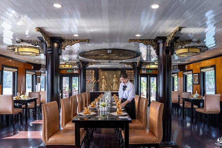 2-Day Treasure Junk Cruise: Hidden Gems of Bai Tu Long Bay