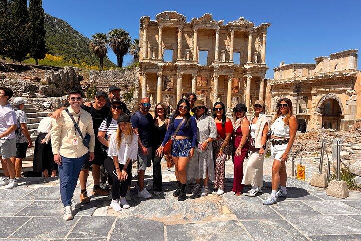 Private Ephesus Ancient City Tour from Izmir with Lunch
