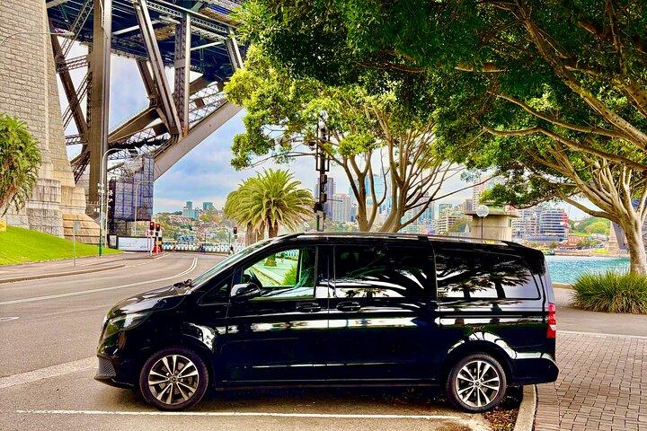 Private Chauffeur Transfer from Sydney Airport to Sydney City