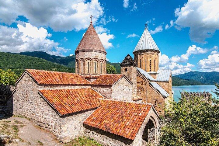 Day Trip to Kazbegi and Gudauri