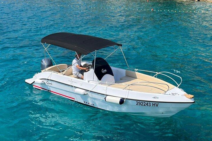 Private Boat Tour To Pakleni Islands and Red Rocks