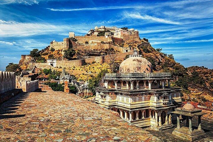 Private Kumbhalgarh and Ranakpur Tour from Udaipur