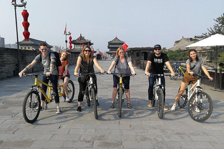 Xian Day Tour to Terracotta Warriors from Beijing, with City Wall