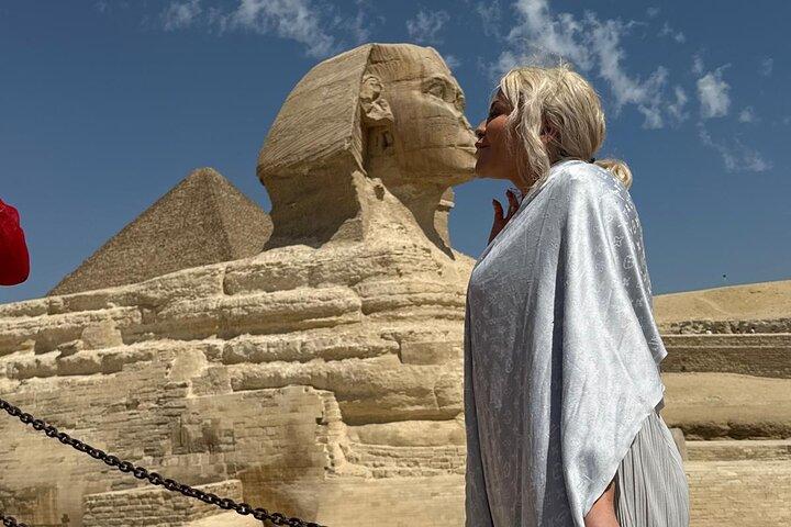 Half Day Tour Giza Pyramids and Sphinx with Private Tour Guide