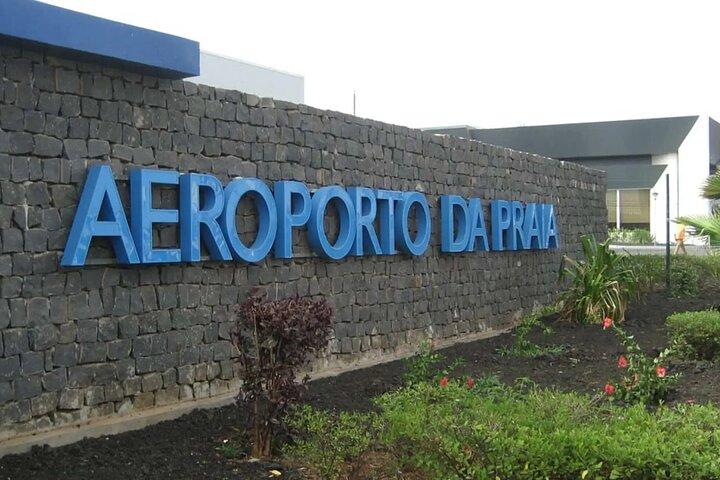 Praia: Airport and Hotel Transfer & Assistance