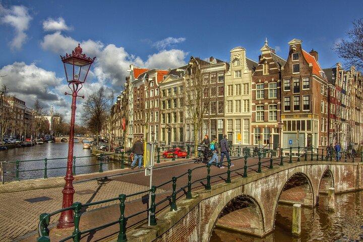Private Tour in Amsterdam, luxury Canal Cruise and Rijksmuseum