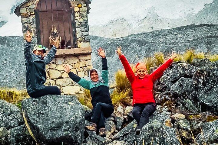 Full day Trekking to Lagoon 69 from Huaraz