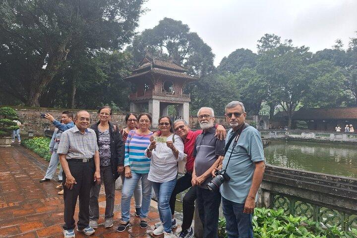 Hanoi Half-Day Tour: Ho Chi Minh Mausoleum & Temple of Literature