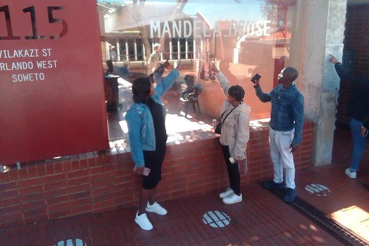 Mandela House Soweto Apartheid museum Joburg, Constitutional Hill