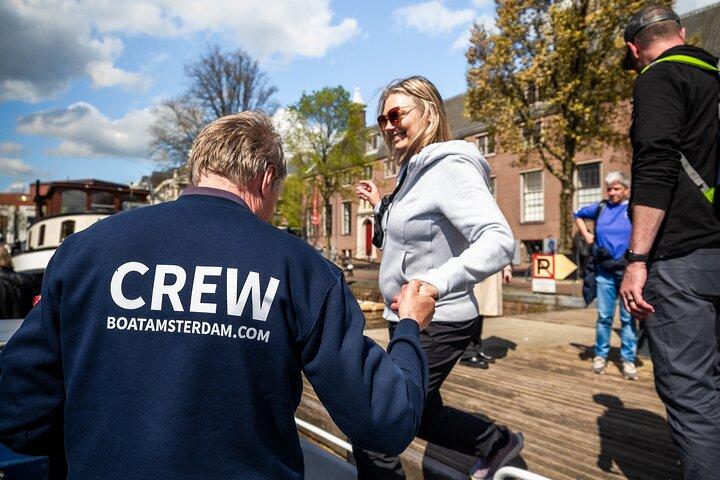 Amsterdam Open Boat Cruise in Old City Centre with Drinks Options