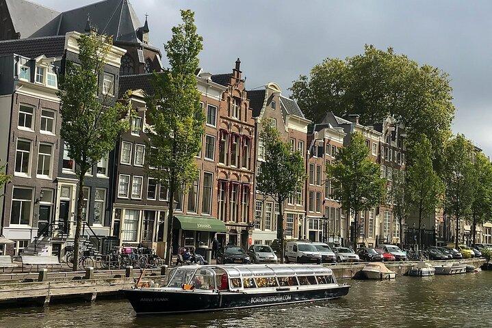 Amsterdam Classic Canal Cruise with Live Guide
