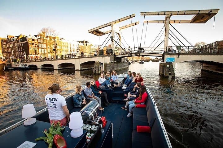 Amsterdam Sunset Canal Cruise with Live Guide and Open Bar