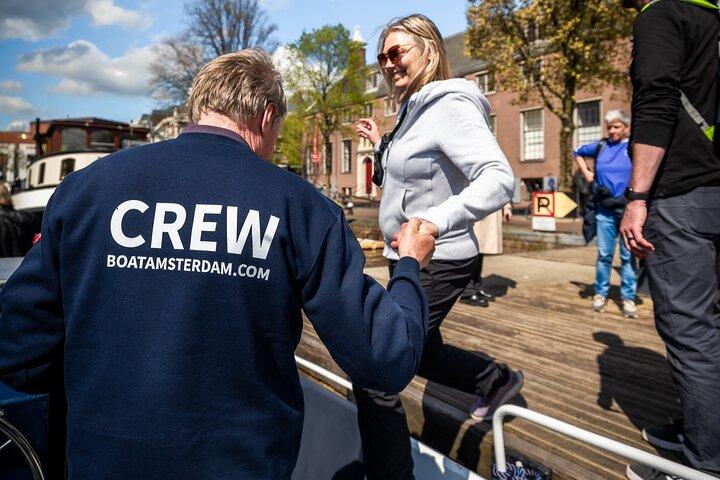 Amsterdam Canal Cruise with Live Guide and Two Drinks