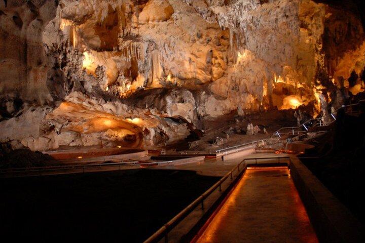 Guided Tour of Maravillas Caves Altos de Chavon and Cigar Factory