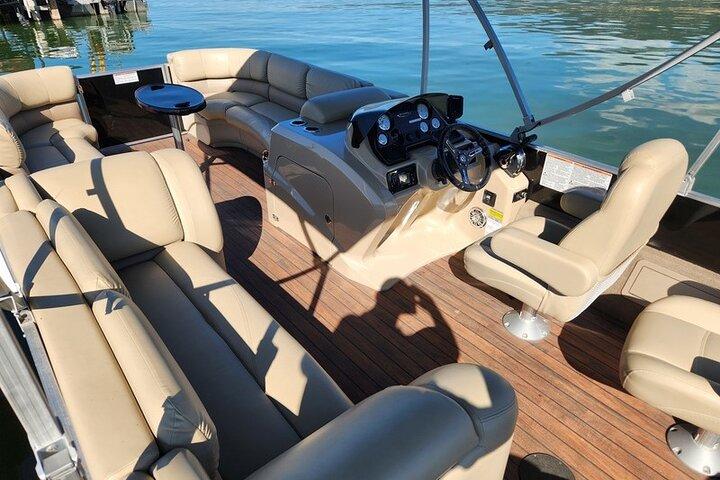 Sylvan Mirage 8522 PartyFish Pontoon Boat Rental