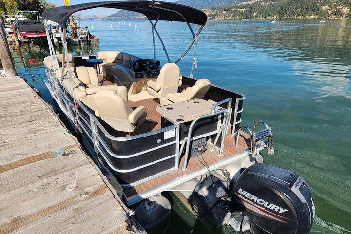 Sylvan Mirage 8522 PartyFish Pontoon Boat Rental
