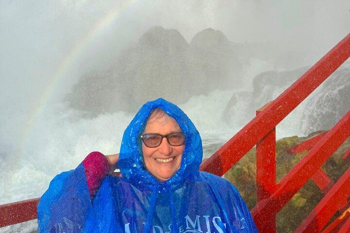 Maid of the Mist Boat and Cave of the Winds with Hotel pickup USA