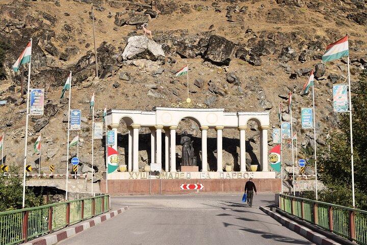 Pamir Highway Adventure tour in 2 days
