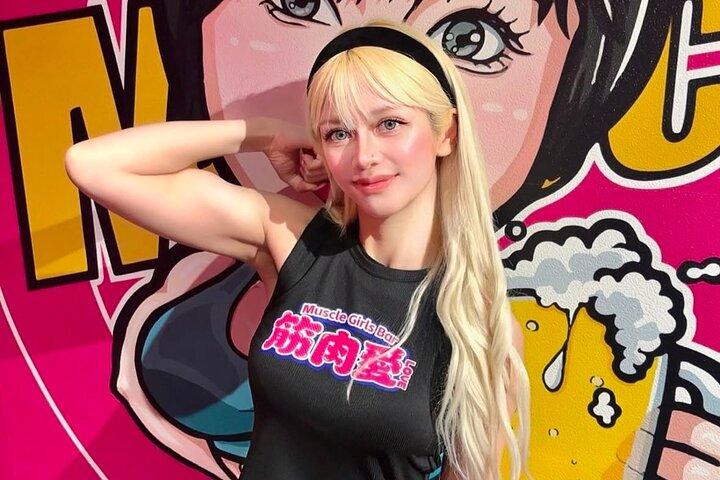 Drink to your heart's content with the Muscular Girls in Osaka