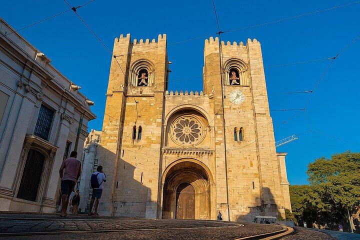 Lisbon: Private City Tour by Tuk-Tuk