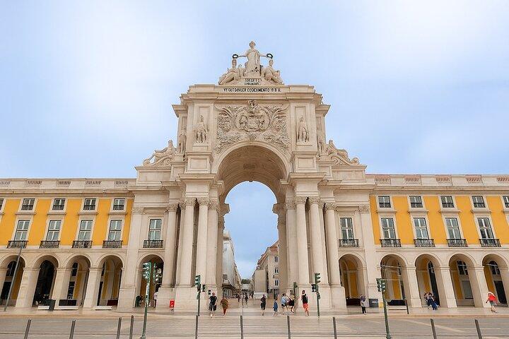 Lisbon: Private City Tour by Tuk-Tuk