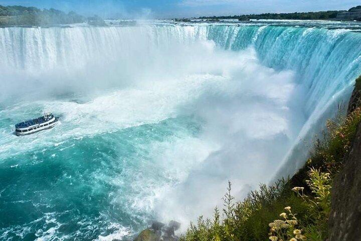 Niagara in a Glimpse with Boat & Much More (USA Side)