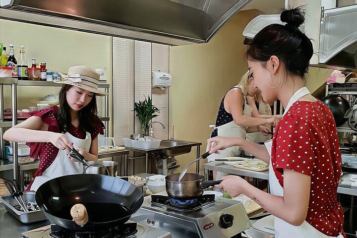 Thai Cooking Class with Market Visit by Maliwan