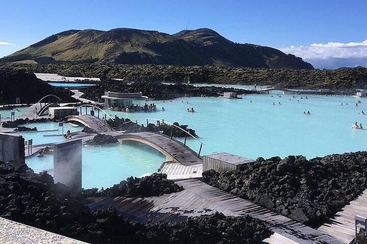 Private Transfer Between Keflavik & Reykjavik via Blue Lagoon