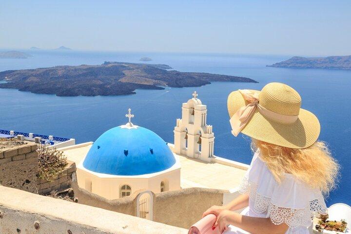 Santorini Private Highlight Tour with Local Guide