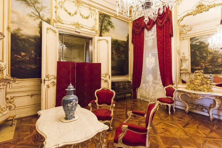 Schönbrunn Palace Guided Tour with Skip the Line Access