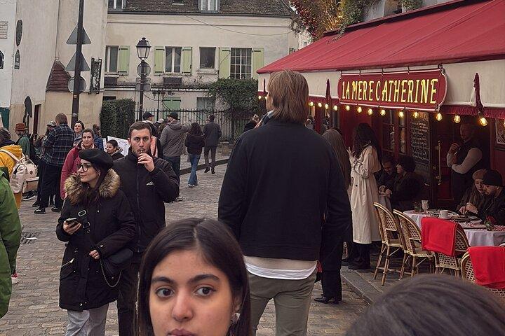Explore Montmartre and Sacre Coeur with the best guides in Paris