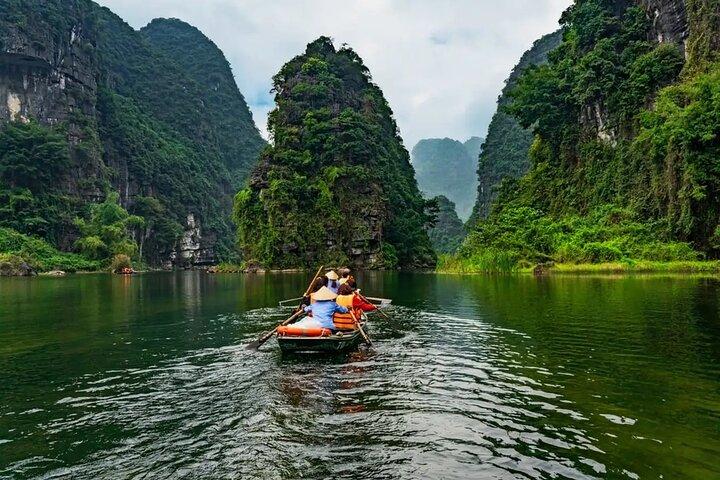 Full Day Private Tour of Ninh Binh with Limousine
