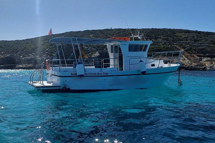 Private Boat Tour Experience with Snorkeling Blue Lagoon and Comino