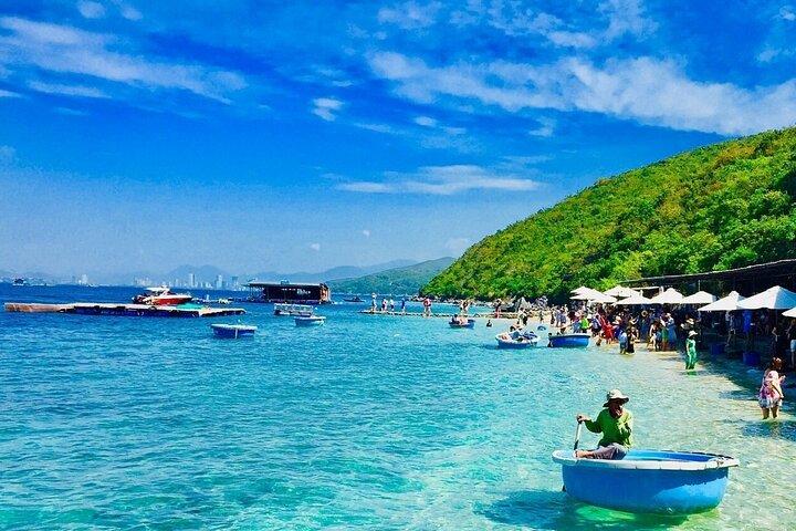 Mun Island Snorkeling & Coral Reef Tour in Nha Trang with BBQ