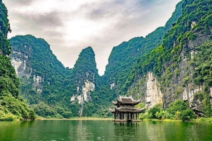 Ninh Binh Heritage Trip from Hanoi: Hoa Lu, Trang An, Mua Cave