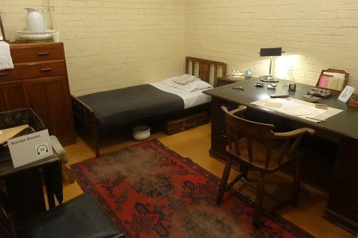 Small Group WW2 Churchill in Westminster & War Rooms entry