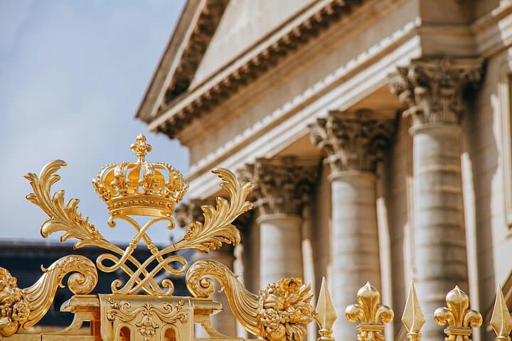 Versailles Gardens by Golf Cart and Private Palace Experience