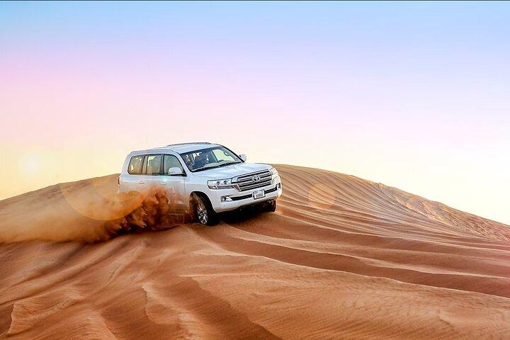 Private Desert Safari Dubai with BBQ Dinner upto 6 person