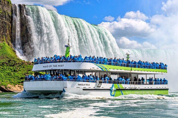 USA Side Maid of the Mist Boat and Cave of the Winds express tour