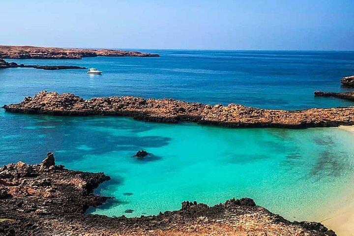 Muscat: Daymaniyat Island Snorkeling Amazing Trip