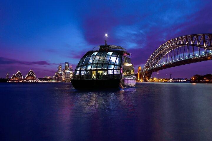 Sydney Harbour: Glass Boat Dinner Cruise with Wine Pairing