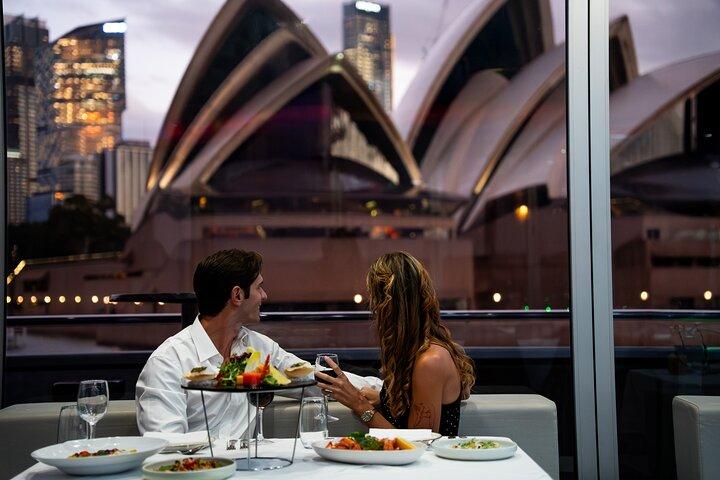 Sydney Harbour: Glass Boat Dinner Cruise with Wine Pairing