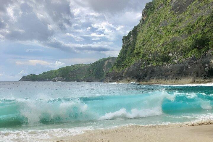 Nusa Penida Day Tour Kelingking Broken and Angels Bay