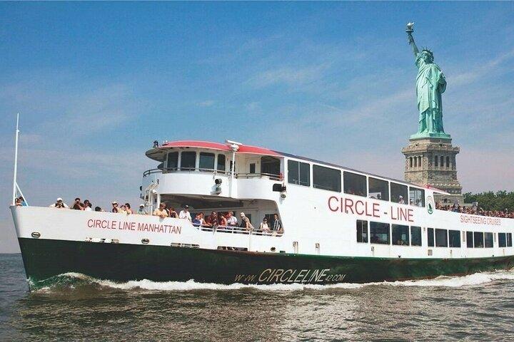 NY: Empire State Building, Liberty Cruise, & Hop-on Hop-off Tour