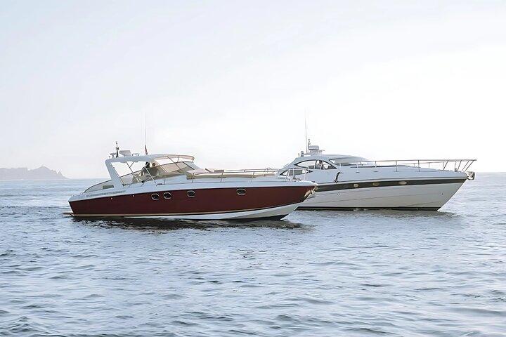 Cabo San Lucas Luxury Yacht to El Arco with Snorkeling Stop