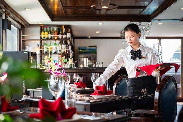Top-Rated 5-Star Cruise Halong, Lan Ha Bay – 2D1N Tour from Hanoi