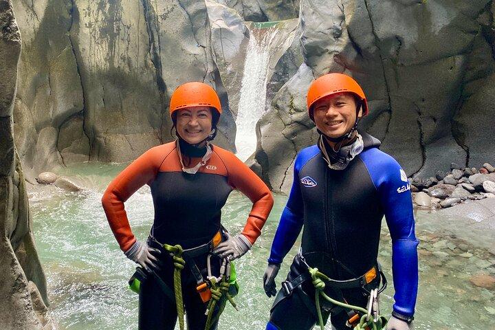Shizuoka: Kliff Canyoning near Mt. Fuji